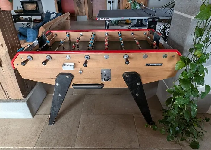 Grande Ferme Basque Proche Montagnes Et Plages